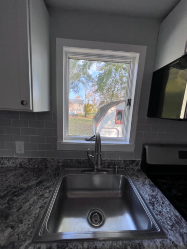 Building Photo - 7069 Belleville Rd