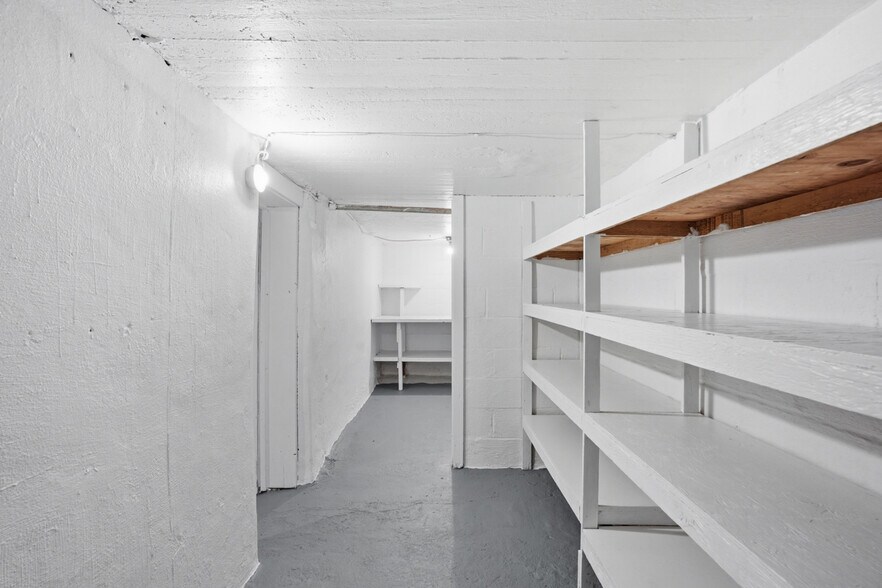 Building Photo - 107 Catskill Ave