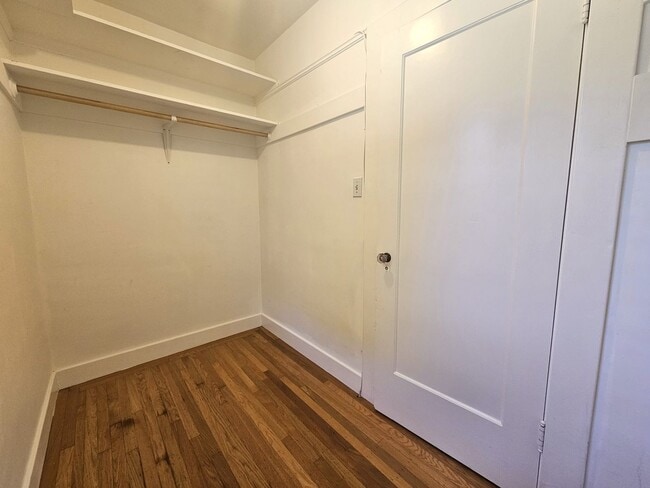 Building Photo - 4-Bedroom Single Family Home in Palo Alto-  lease take over