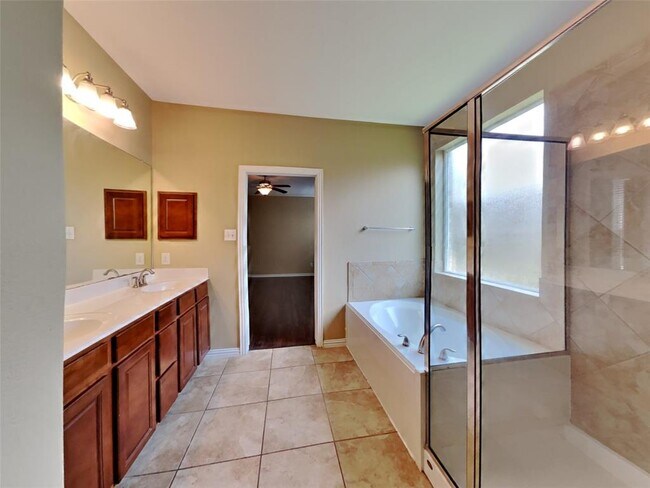 Building Photo - 13826 McKinney Creek Ln