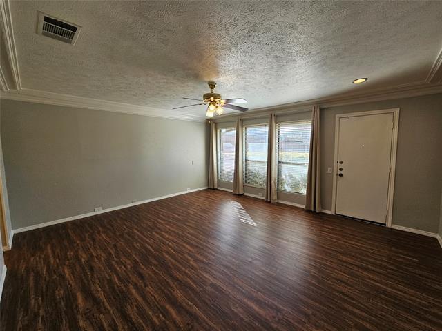 Building Photo - 3213 Saddlehead Dr