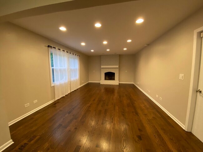 Building Photo - 1332 Culpepper Dr