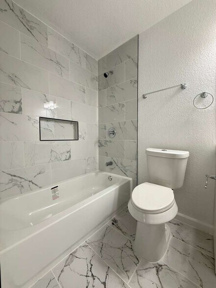 Building Photo - 8206 Grimchester