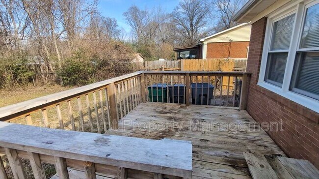 Building Photo - 4737 Pineleaf Dr