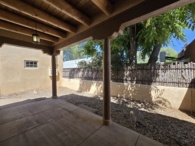 Building Photo - 324 Camino Cerrito