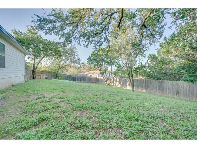 Building Photo - 14808 Foy Dr