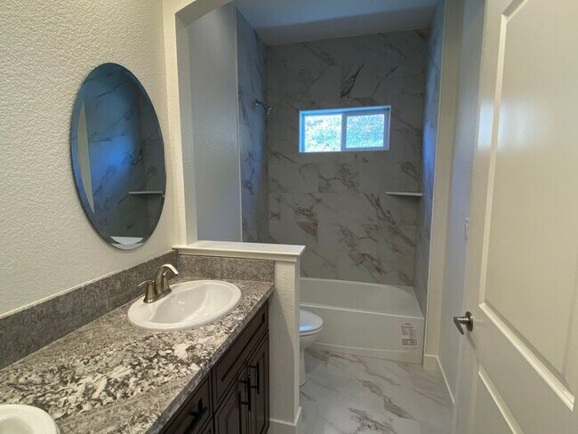 Building Photo - Built 2023 NW Reno 3 Bedroom House - Downs...