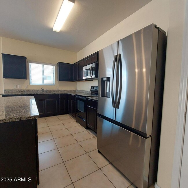 Building Photo - 25322 W Carson Dr