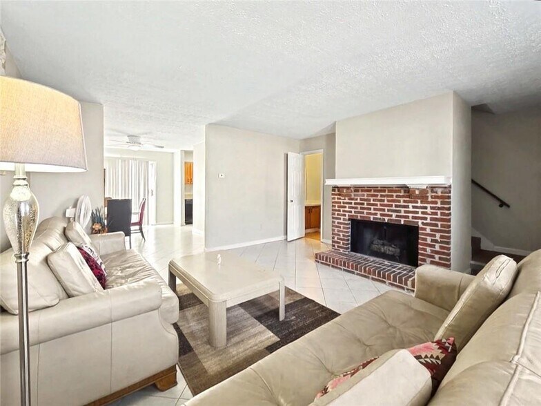 Building Photo - 775 Joseph Club Dr