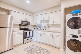Building Photo - Rosemere Flats | 1-3 Bedroom Apartments in...