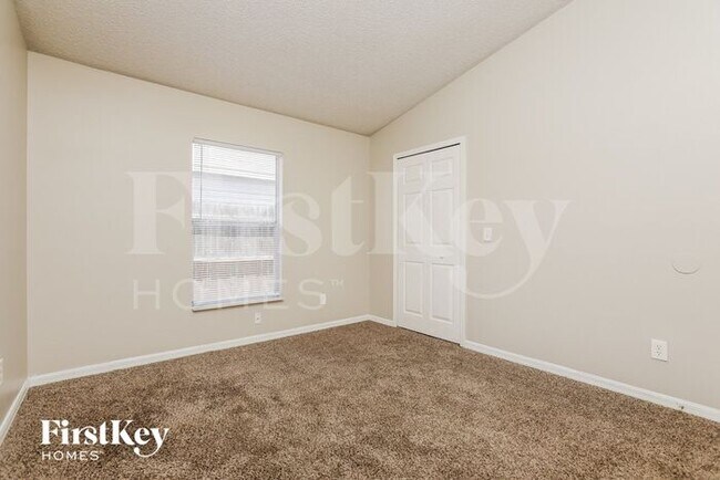 Building Photo - 7511 Groveoak Dr