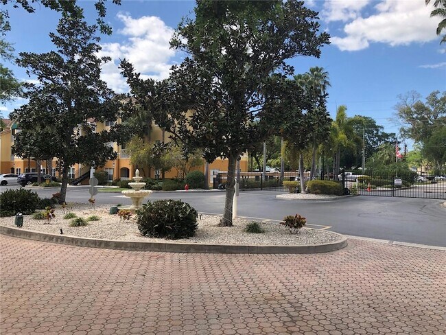 Building Photo - 10764 70th Ave N