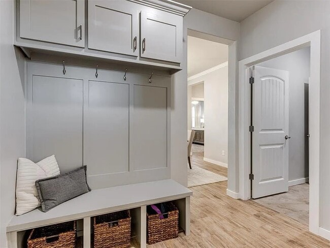 Building Photo - 1391 Hickory Trl