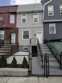 Building Photo - 204 Summit Ave