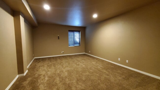 Building Photo - $2576, 5 Br/4 BA Stunning house for rent in Colorado Springs