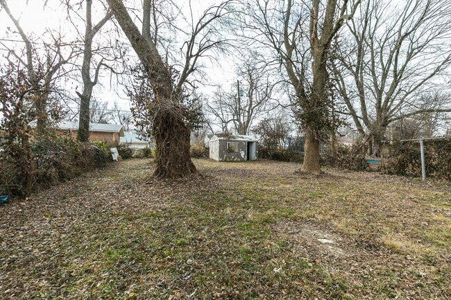 Building Photo - REMODELED 3 bedroom | 1 bathroom | Fenced Backyard Home in a Quiet Neighborhood! We Welcome Pets!