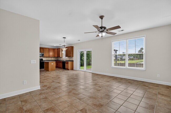Building Photo - 152 Spindle Way