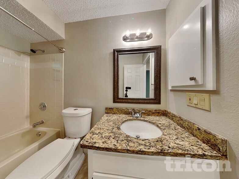 Building Photo - 488 Northview St