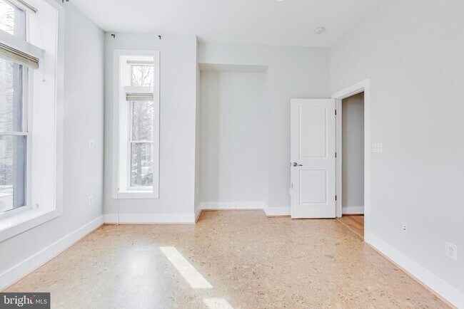 Building Photo - 500 M St NW