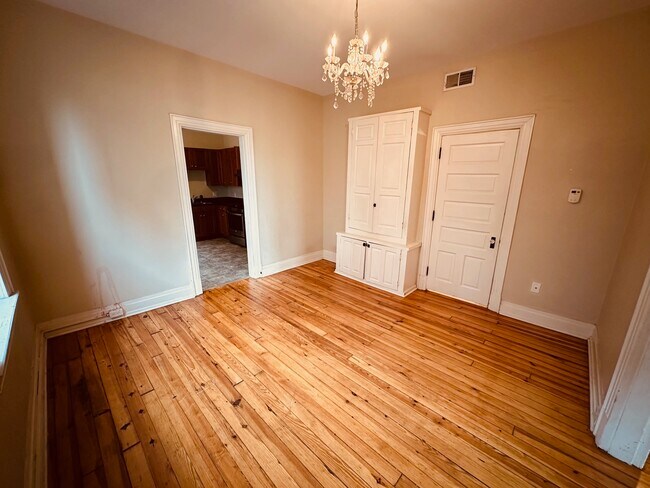 living room - 25 N Beaver St