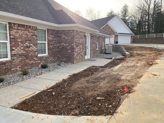 Building Photo - 116 Legacy Ct