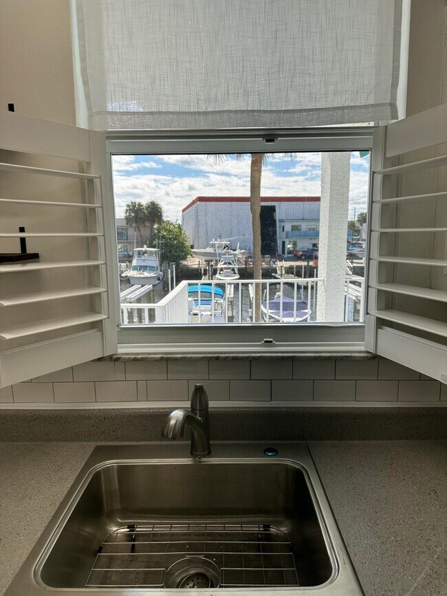 Building Photo - 108 Paradise Harbour Blvd