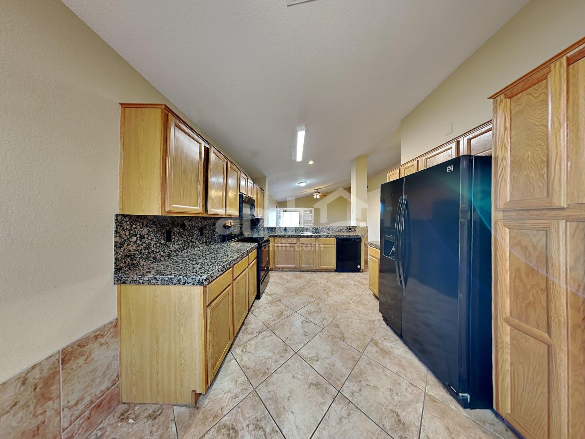 Building Photo - 1925 E Palomino Dr