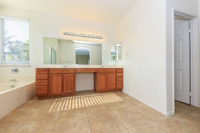 Building Photo - 6932 Lisa Dr
