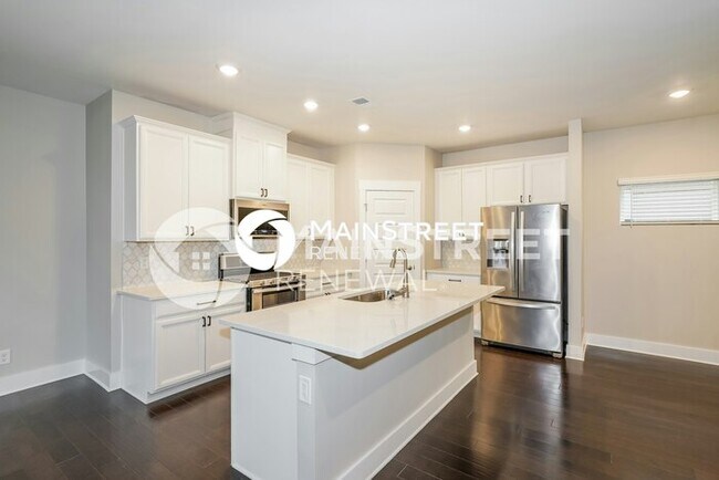 Building Photo - 5 Bedroom Pet-Friendly Home in ANTIOCH, TN...