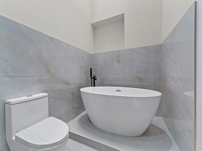 Building Photo - 3501 Magellan Cir