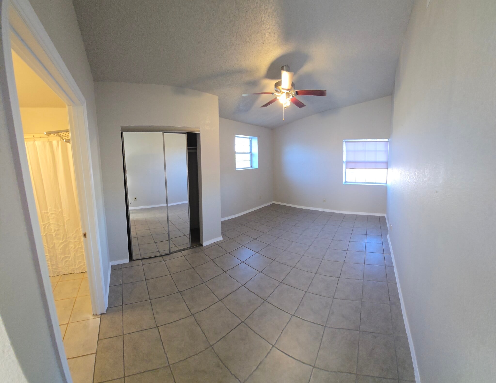Building Photo - 348 Oasis Dr