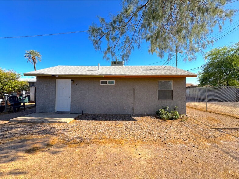 Building Photo - 425 N 18th Dr
