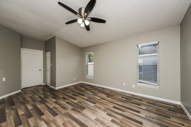 Building Photo - 11183 Galvin Dr