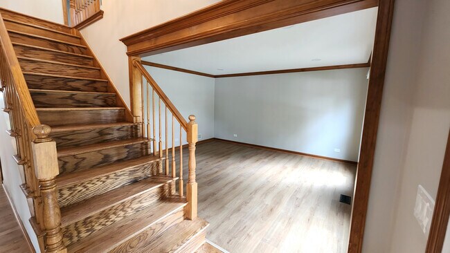 Building Photo - 3467 Charlemaine Dr
