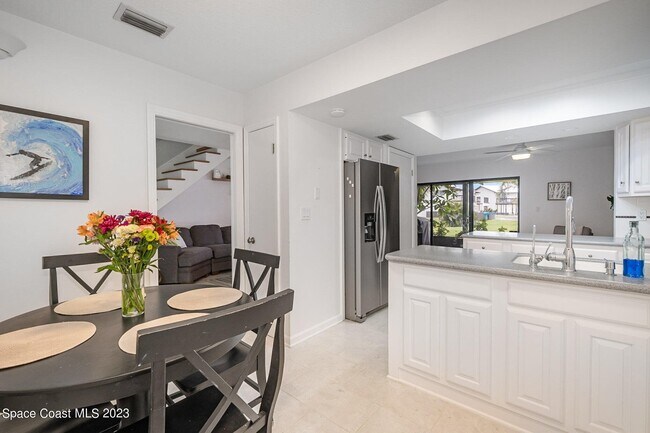 Building Photo - 116 Skyline Cir