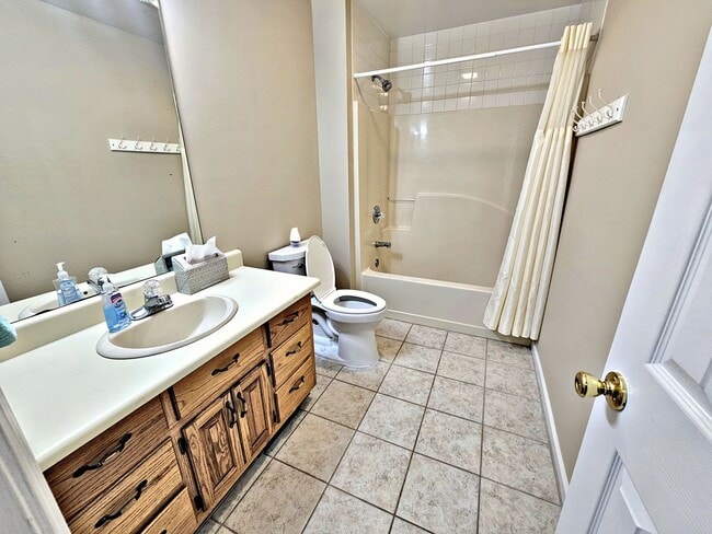 Building Photo - HOUSE FOR RENT - 4BR - Harvest