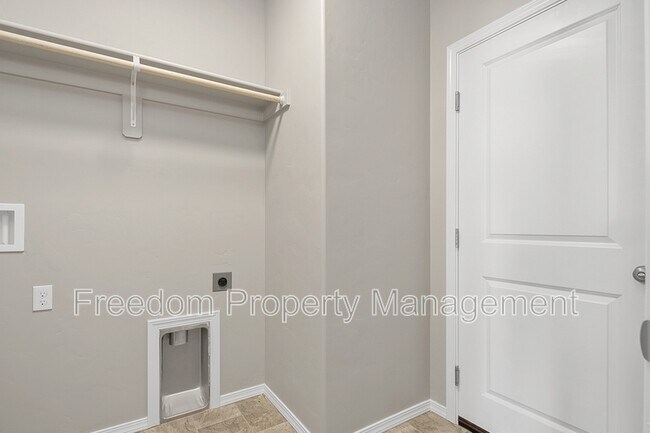 Building Photo - 3115 River Bluff Ct