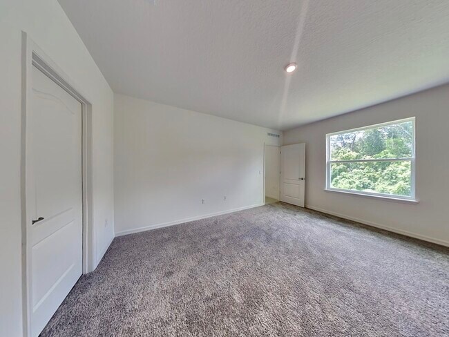 Building Photo - 1330 Chris Ave