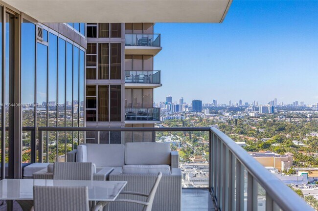 Building Photo - 9705 Collins Ave