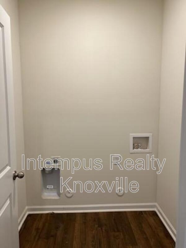 Building Photo - 1311 Hampton Pl Cir