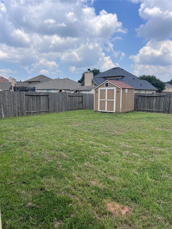 Building Photo - 2319 Shady Tree Ln
