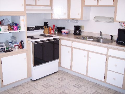Kitchen - 1405 Maxwell Ave