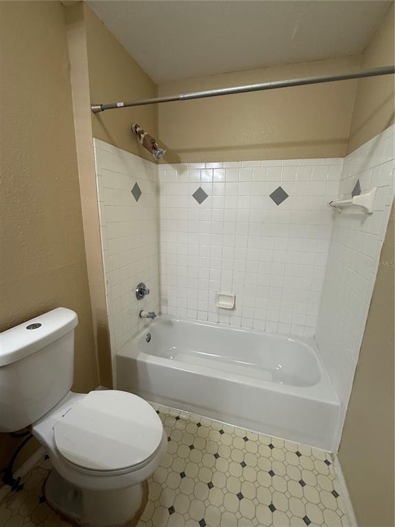 Building Photo - 827 Camargo Way