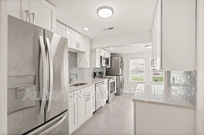 Building Photo - 4605 Harrison St