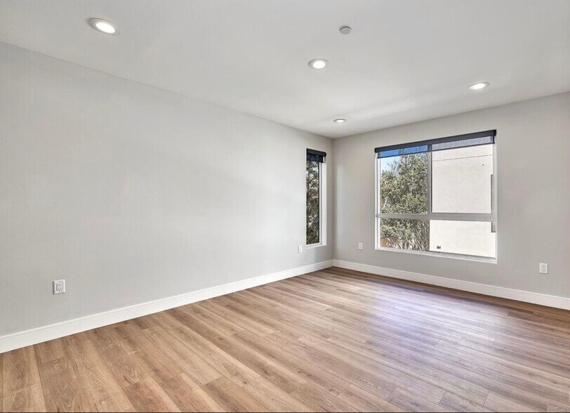 Building Photo - 4507 Lomita St