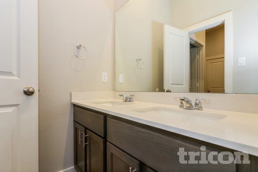 Building Photo - 2343 Cohorn Trl