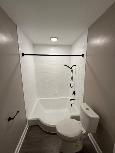 Building Photo - 3310 Huntley Sq Dr