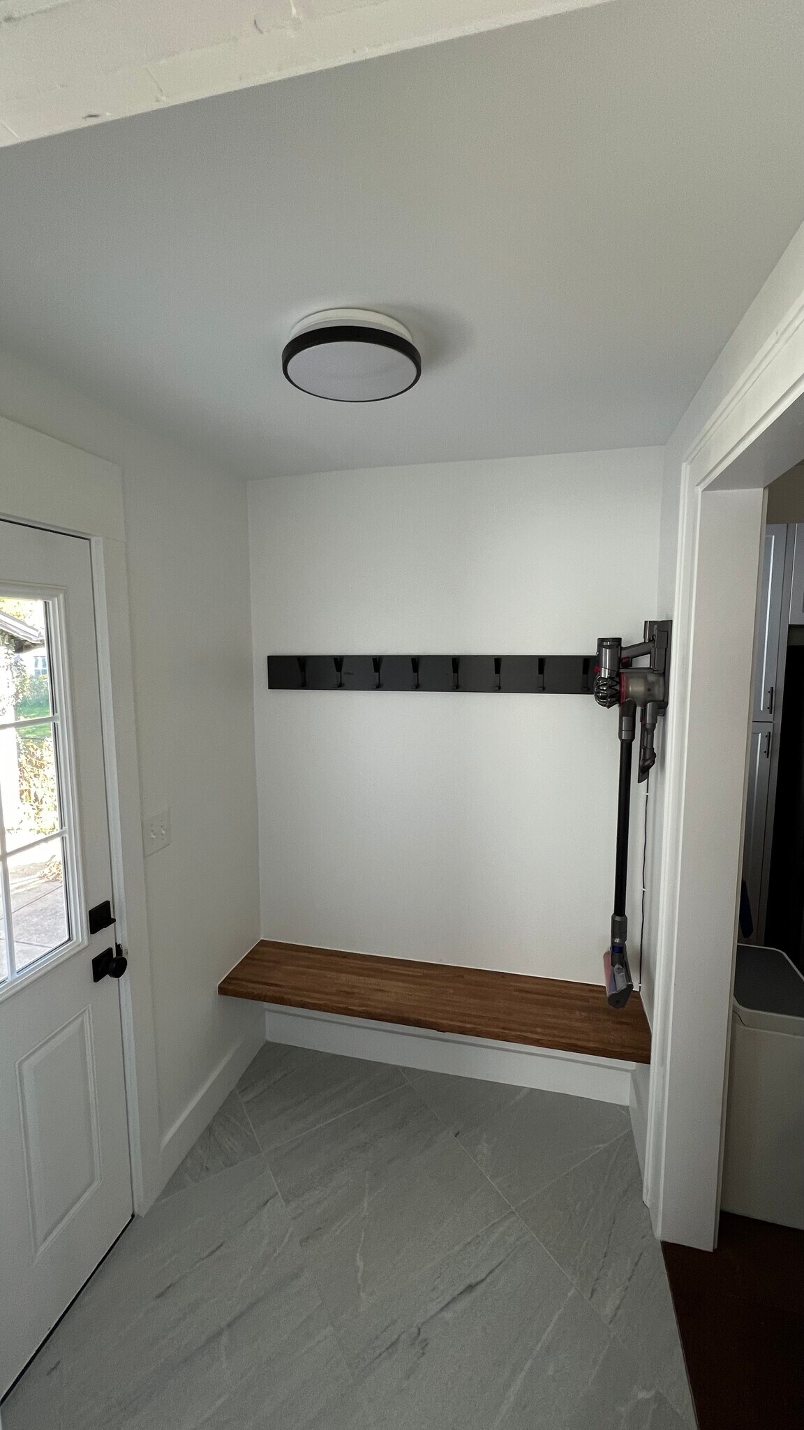 Building Photo - 3044 Minot Ave