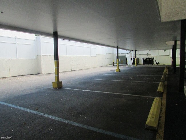 Building Photo - 3836 Spring Garden St