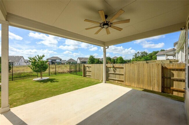 Building Photo - 360 Crescent Moon Ct